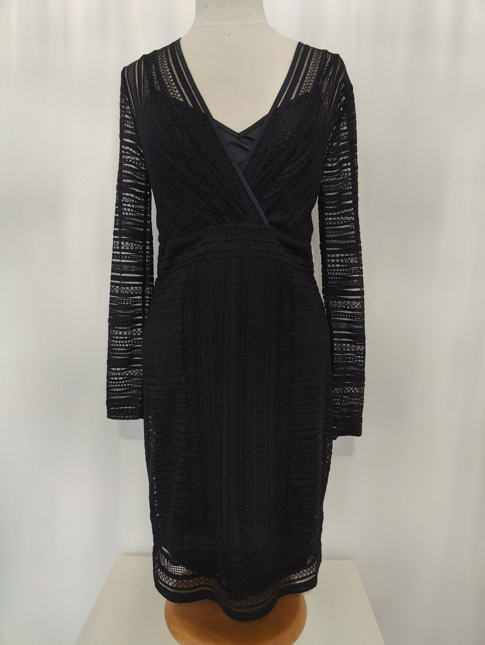 BCBG Maxazria Dress S Black Lace Cocktail Art Deco Romantic Date Night Elegant - Picture 2 of 15